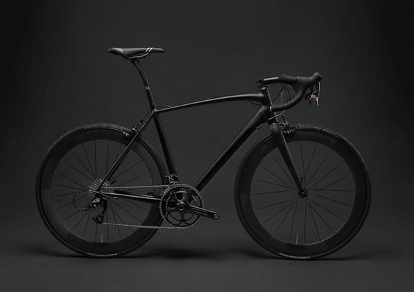 Quelle est la meilleure façon d'ajuster sa selle pour éviter les douleurs ischiatiques en vélo?